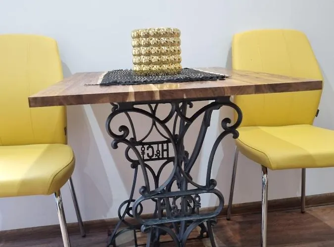 Retro Chic Apartment