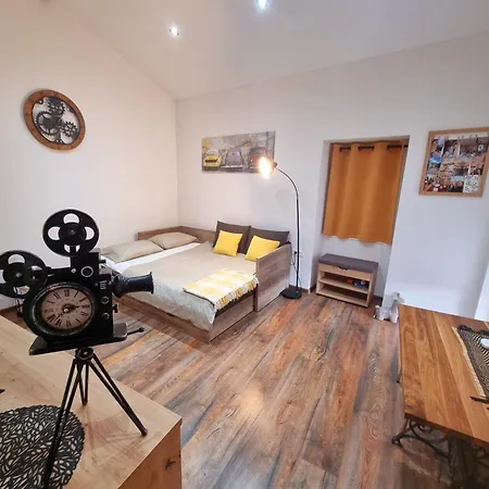 Retro Chic Апартаменти Пула