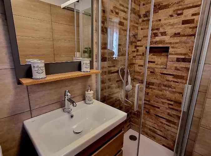 Апартаменти Retro Chic